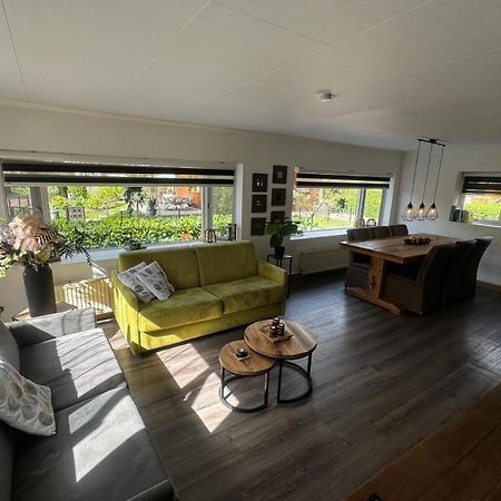 Luxe Vakantiehuis In Het Bos Overbroek Exterior foto
