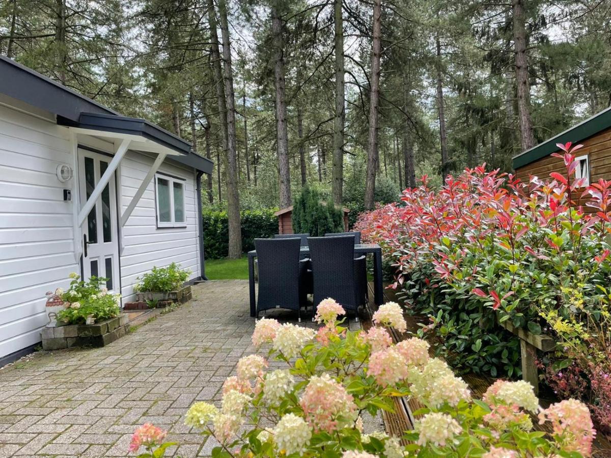Luxe Vakantiehuis In Het Bos Overbroek Exterior foto